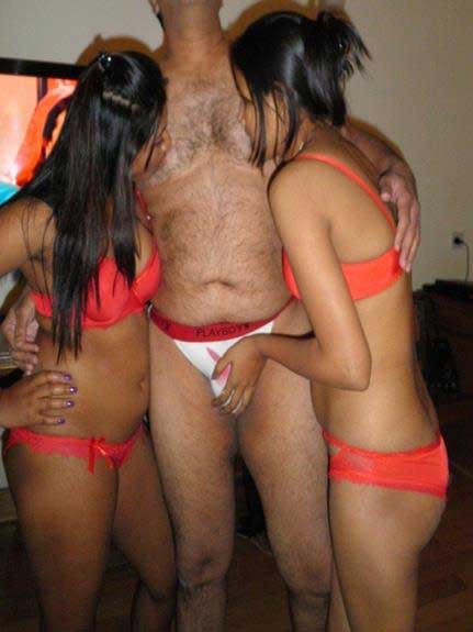 https://pub-5fcdf72a54cd4edbb03ec3edaa415a42.r2.dev/nakedleaks/sizzling_images_of_group_intimacy_with_indian_beauties/4.jpg