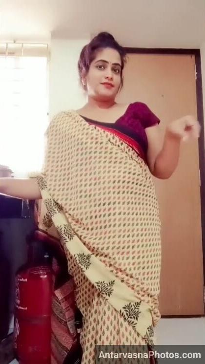 https://pub-5fcdf72a54cd4edbb03ec3edaa415a42.r2.dev/nakedleaks/sizzling_images_of_housewife_revealing_saree/0.jpg