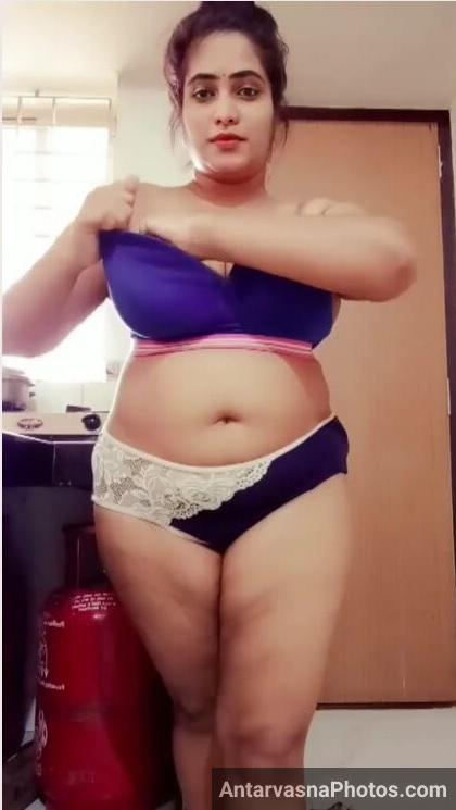 https://pub-5fcdf72a54cd4edbb03ec3edaa415a42.r2.dev/nakedleaks/sizzling_images_of_housewife_revealing_saree/5.jpg