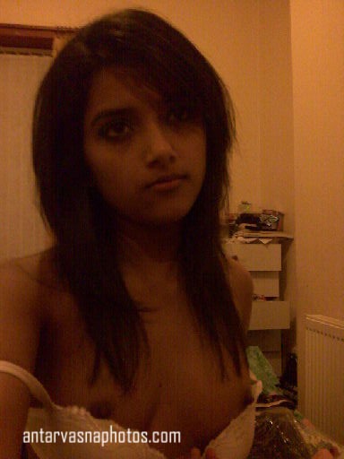 https://pub-5fcdf72a54cd4edbb03ec3edaa415a42.r2.dev/nakedleaks/sizzling_images_of_indian_teen_rani's_traditional_breasts/2.jpg