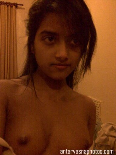 Sizzling Images of Indian Teen Rani's Traditional Breasts