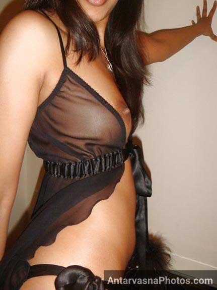 Sizzling Images of Neetu Singh from India
