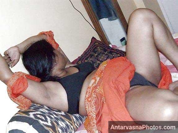 Sizzling Indian bhabhi's private photos