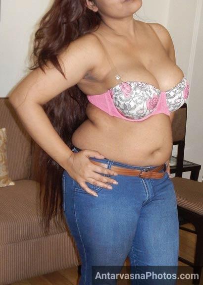 https://pub-5fcdf72a54cd4edbb03ec3edaa415a42.r2.dev/nakedleaks/sizzling_indian_photos_of_shalini_bhabhi/3.jpg