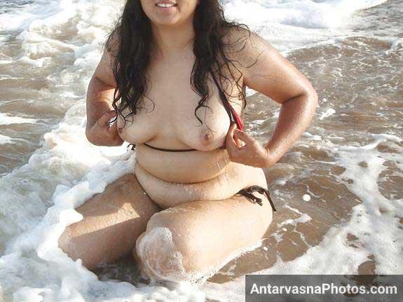 https://pub-5fcdf72a54cd4edbb03ec3edaa415a42.r2.dev/nakedleaks/sizzling_indian_wife's_desi_erotic_images/11.jpg