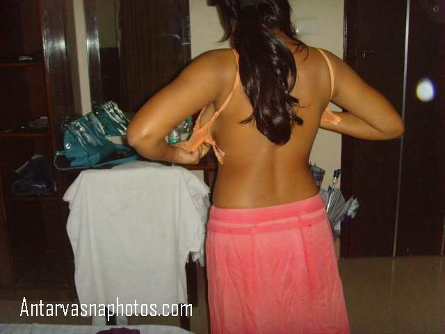 https://pub-5fcdf72a54cd4edbb03ec3edaa415a42.r2.dev/nakedleaks/sizzling_indian_woman's_hotel_room_nude_images/6.jpg