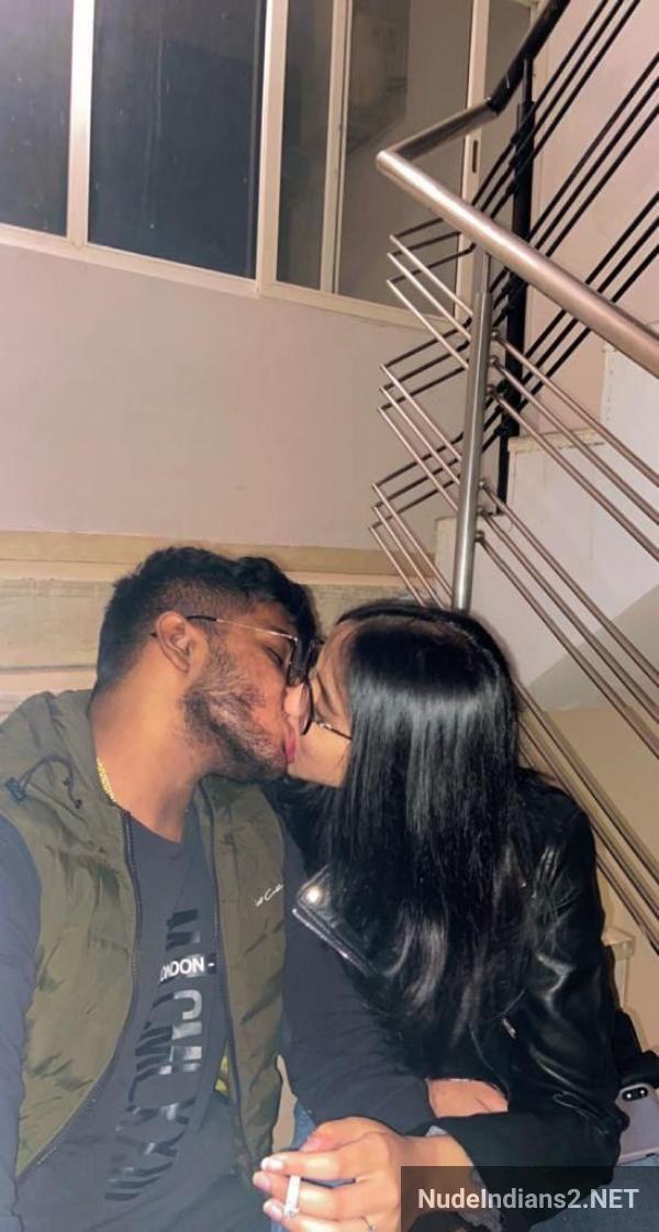 https://pub-5fcdf72a54cd4edbb03ec3edaa415a42.r2.dev/nakedleaks/sizzling_mumbai_lady_roshni_pandey's_intimate_moments_with_boyfriend_&_private_photos/9.jpg