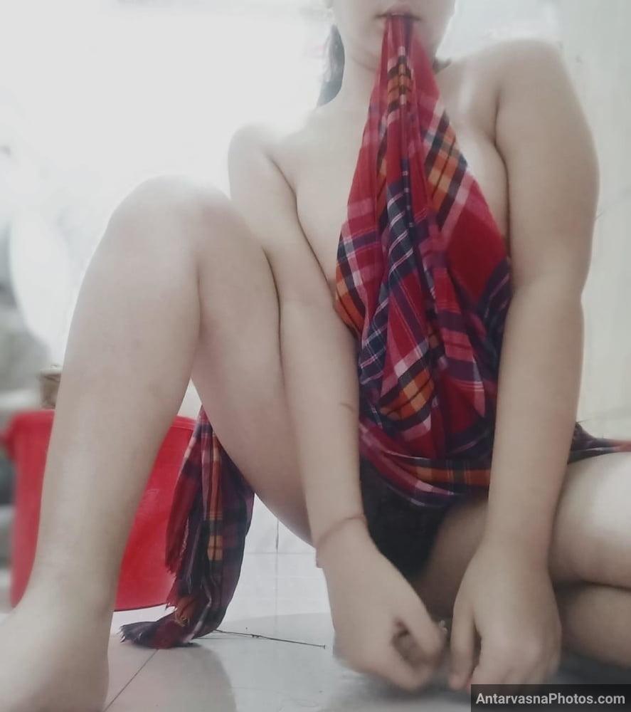 https://pub-5fcdf72a54cd4edbb03ec3edaa415a42.r2.dev/nakedleaks/sizzling_photos_of_aunty_with_hot_body_parts_-_23_images/6.jpg