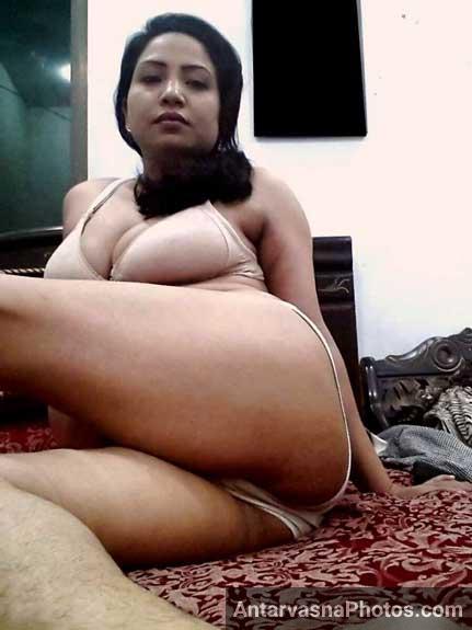 https://pub-5fcdf72a54cd4edbb03ec3edaa415a42.r2.dev/nakedleaks/sizzling_photos_of_bangla_adult_female_worker/2.jpg