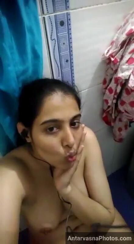 https://pub-5fcdf72a54cd4edbb03ec3edaa415a42.r2.dev/nakedleaks/sizzling_pictures_of_nude_sex_chatting_with_a_punjabi_beauty/1.jpg