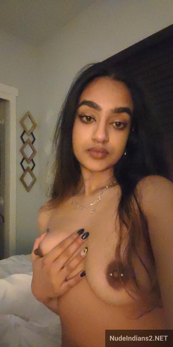 https://pub-5fcdf72a54cd4edbb03ec3edaa415a42.r2.dev/nakedleaks/skinny_nri_kavya_vijay_intimate_naked_photos_with_african_student/16.jpg