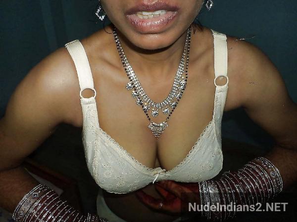 https://pub-5fcdf72a54cd4edbb03ec3edaa415a42.r2.dev/nakedleaks/slender_patna_bhabhi_payal_jha's_sensual_boob_display_&_seductive_self-portraits/4.jpg