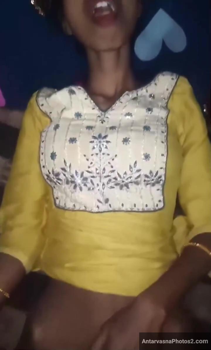 https://pub-5fcdf72a54cd4edbb03ec3edaa415a42.r2.dev/nakedleaks/slim_housemaid's_intimate_moments_captured_in_desi_xxx_photos/3.jpg
