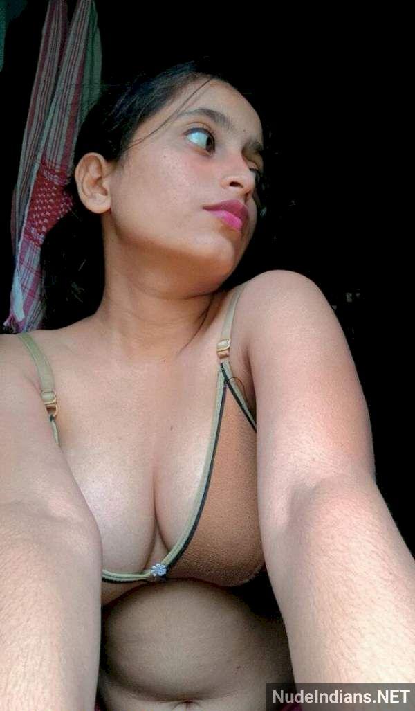 https://pub-5fcdf72a54cd4edbb03ec3edaa415a42.r2.dev/nakedleaks/sneaky_gf_payal's_revealing_selfies_for_her_new_boyfriend/26.jpg