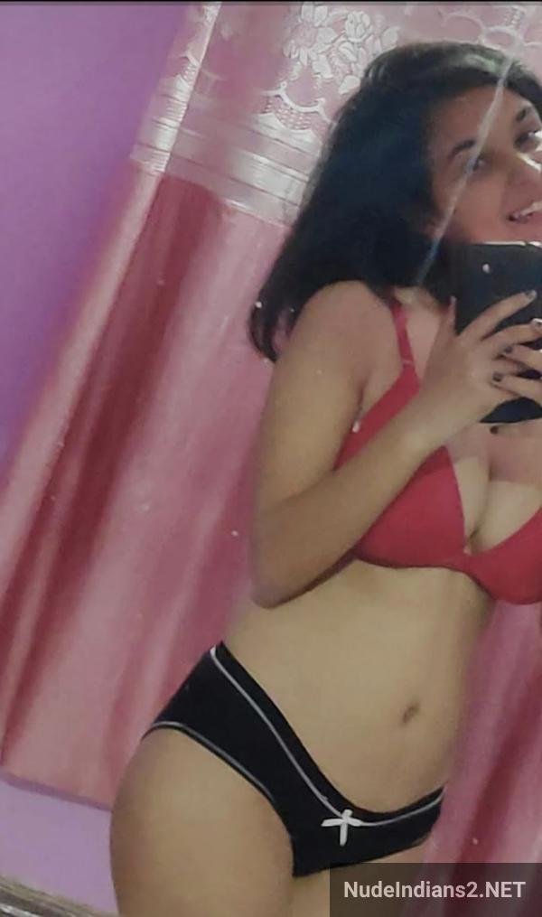 https://pub-5fcdf72a54cd4edbb03ec3edaa415a42.r2.dev/nakedleaks/socialite_manisha_flaunts_busty_selfies_in_lingerie/11.jpg