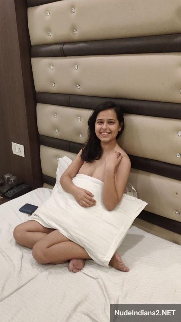 https://pub-5fcdf72a54cd4edbb03ec3edaa415a42.r2.dev/nakedleaks/socialite_manisha_flaunts_busty_selfies_in_lingerie/27.jpg