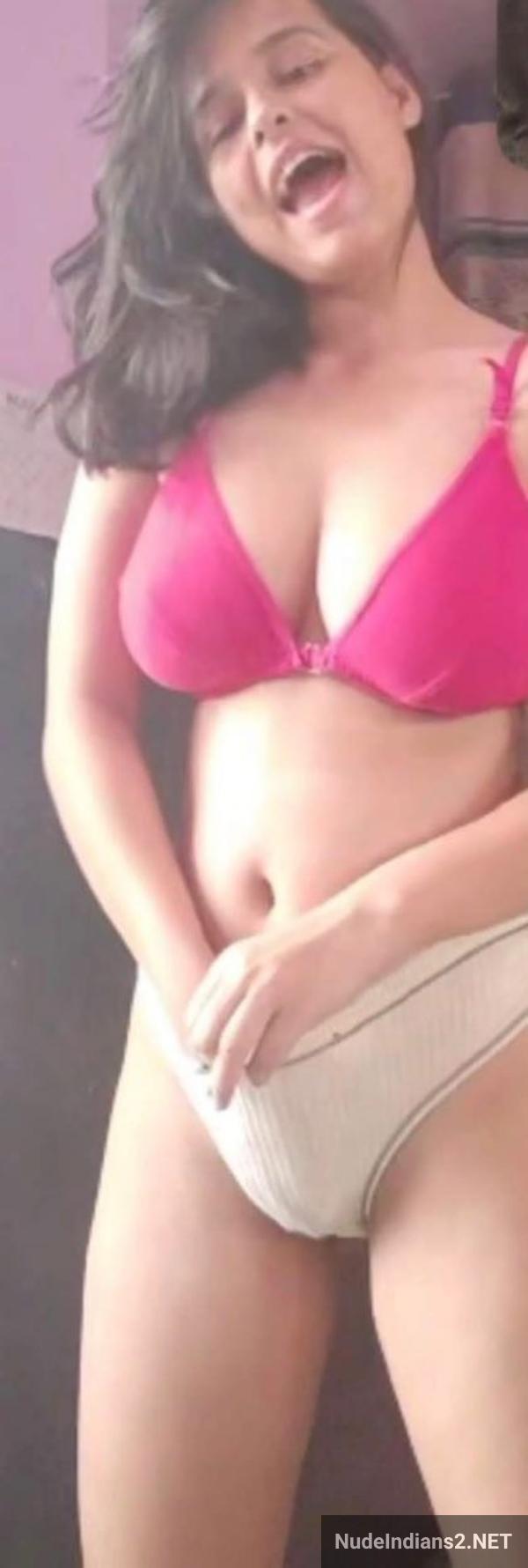https://pub-5fcdf72a54cd4edbb03ec3edaa415a42.r2.dev/nakedleaks/socialite_manisha_flaunts_busty_selfies_in_lingerie/28.jpg