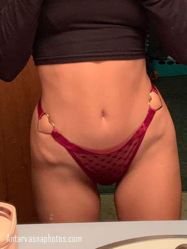 https://pub-5fcdf72a54cd4edbb03ec3edaa415a42.r2.dev/nakedleaks/sonali's_steamy_online_encounter_revealed_in_nude_photos/14.jpg