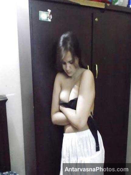 https://pub-5fcdf72a54cd4edbb03ec3edaa415a42.r2.dev/nakedleaks/sonia's_sensual_images_from_india/4.jpg