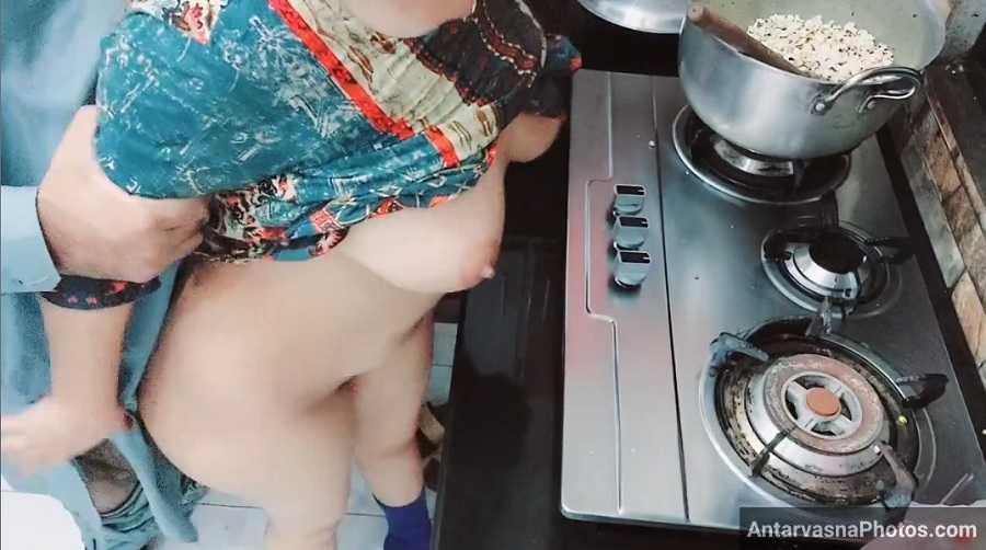 https://pub-5fcdf72a54cd4edbb03ec3edaa415a42.r2.dev/nakedleaks/spicy_jeera_rice_and_intimate_lahori_bhabhi_in_a_pakistani_husband's_kitchen/4.jpg