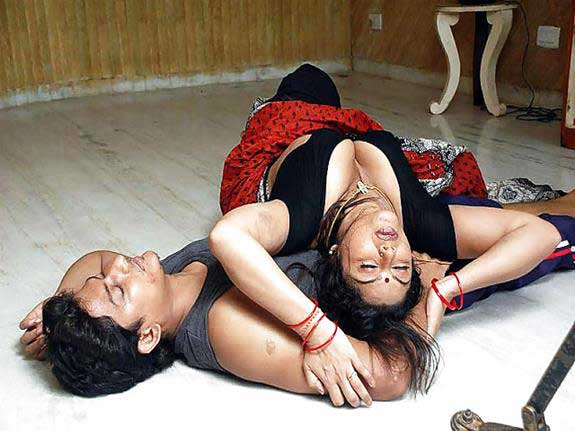 https://pub-5fcdf72a54cd4edbb03ec3edaa415a42.r2.dev/nakedleaks/spouse_betrayal_in_indian_erotic_images/0.jpg