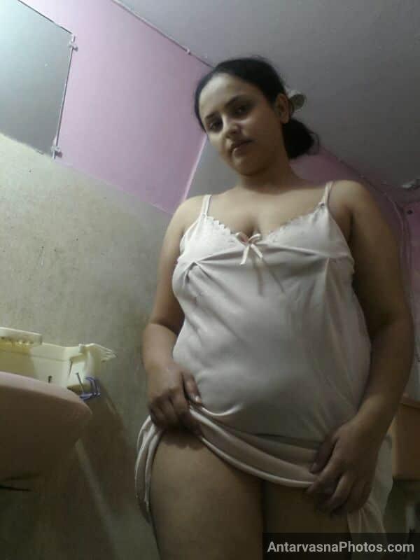 https://pub-5fcdf72a54cd4edbb03ec3edaa415a42.r2.dev/nakedleaks/spouse_captures_desi_wife's_intimate_photos/13.jpg