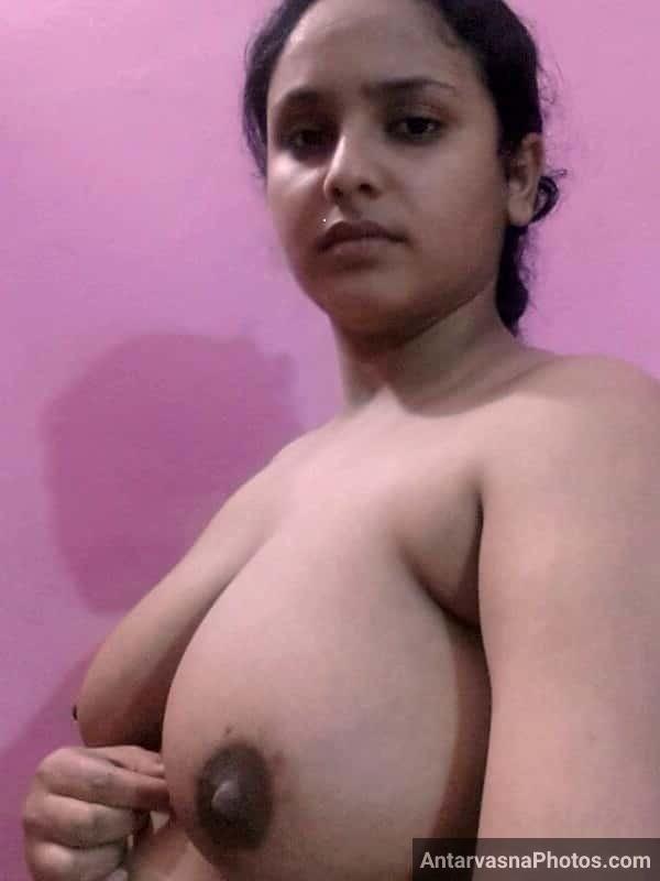 https://pub-5fcdf72a54cd4edbb03ec3edaa415a42.r2.dev/nakedleaks/spouse_captures_desi_wife's_intimate_photos/14.jpg