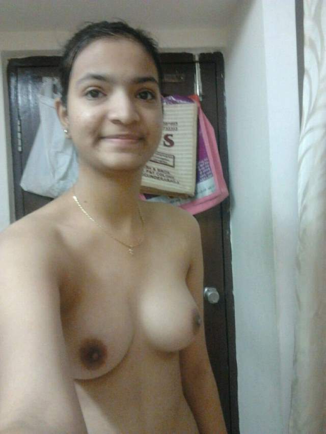 https://pub-5fcdf72a54cd4edbb03ec3edaa415a42.r2.dev/nakedleaks/steamy_conversations:_captured_images_from_live_chat/5.jpg