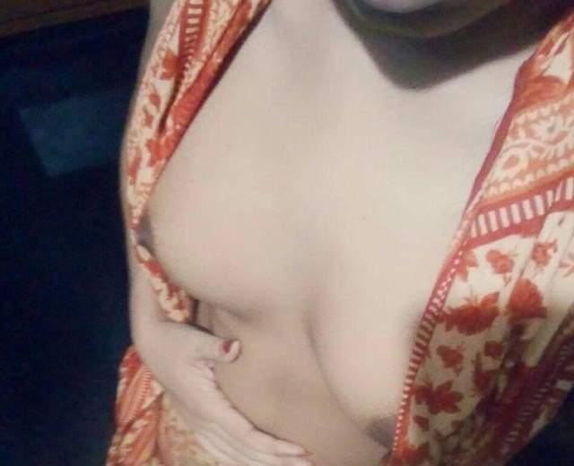 https://pub-5fcdf72a54cd4edbb03ec3edaa415a42.r2.dev/nakedleaks/steamy_images_of_indian_virgin_vagina/4.jpg