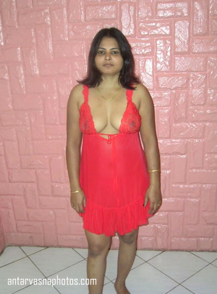 https://pub-5fcdf72a54cd4edbb03ec3edaa415a42.r2.dev/nakedleaks/steamy_photos_of_a_passionate_bihari_aunt/0.jpg