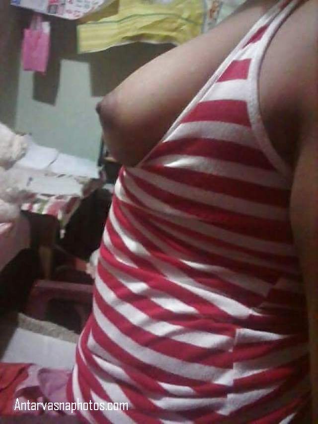 https://pub-5fcdf72a54cd4edbb03ec3edaa415a42.r2.dev/nakedleaks/steamy_pics_displayed_by_mallu_girl_with_sizeable_bosom/4.jpg