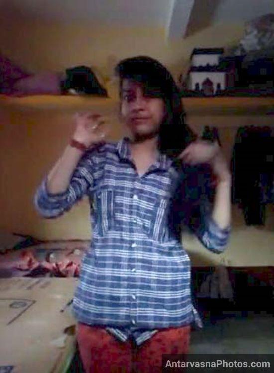 https://pub-5fcdf72a54cd4edbb03ec3edaa415a42.r2.dev/nakedleaks/steamy_self-portraits:_7_revealing_images_of_a_young_woman_from_eastern_india/0.jpg