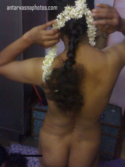 Stunning Images of Indian Wife's Sensual Curves
