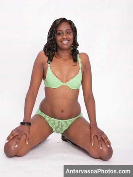 https://pub-5fcdf72a54cd4edbb03ec3edaa415a42.r2.dev/nakedleaks/stunning_images_of_kahini's_intimate_moments/0.jpg