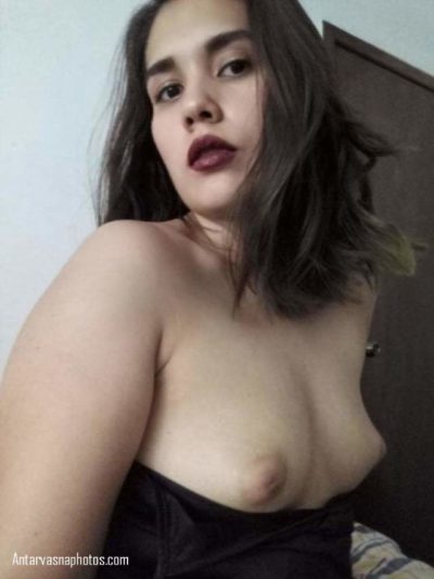 Stunning Photos of Indian Girl Sabana's Sensual Appeal