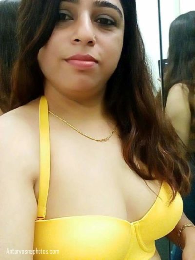 Stylish Bra Collection: Desi Bhabhi's Photos