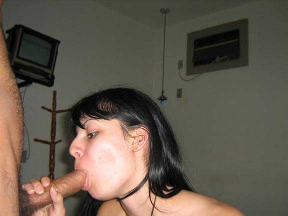 https://pub-5fcdf72a54cd4edbb03ec3edaa415a42.r2.dev/nakedleaks/sucking_and_fucking_photos/5.jpg