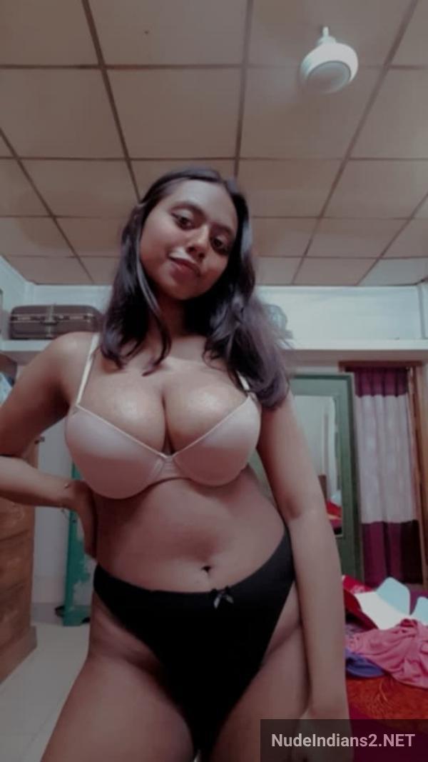https://pub-5fcdf72a54cd4edbb03ec3edaa415a42.r2.dev/nakedleaks/sultry_bengal_beauty_sumana_ghosh_flaunts_busty_charms/2.jpg