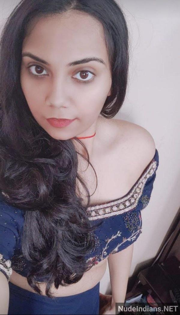https://pub-5fcdf72a54cd4edbb03ec3edaa415a42.r2.dev/nakedleaks/surat_girlfriend_sonal_flaunts_plump_breasts_in_snug_bra_for_seductive_fun/38.jpg
