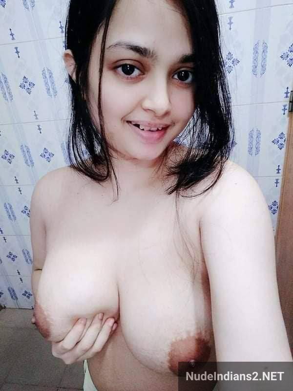 https://pub-5fcdf72a54cd4edbb03ec3edaa415a42.r2.dev/nakedleaks/sweet_gujarati_jagruti_reveals_big_breasts_in_bathroom/8.jpg