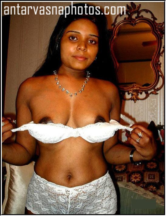 https://pub-5fcdf72a54cd4edbb03ec3edaa415a42.r2.dev/nakedleaks/tamil_girl_revealing_her_large_breasts/2.jpg