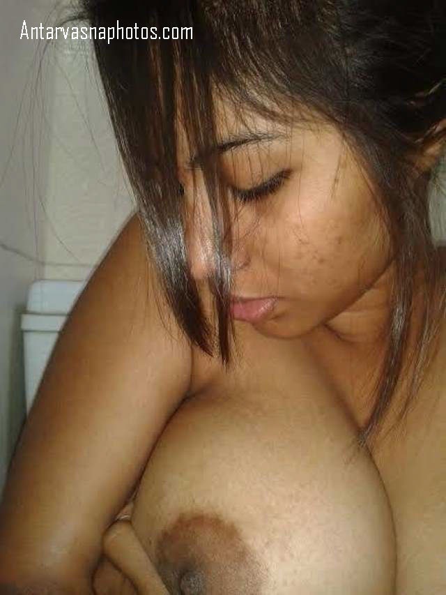 https://pub-5fcdf72a54cd4edbb03ec3edaa415a42.r2.dev/nakedleaks/tamil_seductive_woman's_captivating_images/5.jpg