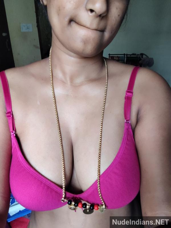https://pub-5fcdf72a54cd4edbb03ec3edaa415a42.r2.dev/nakedleaks/tamil_wife_seductively_reveals_black_bush_for_intimate_encounter/45.jpg