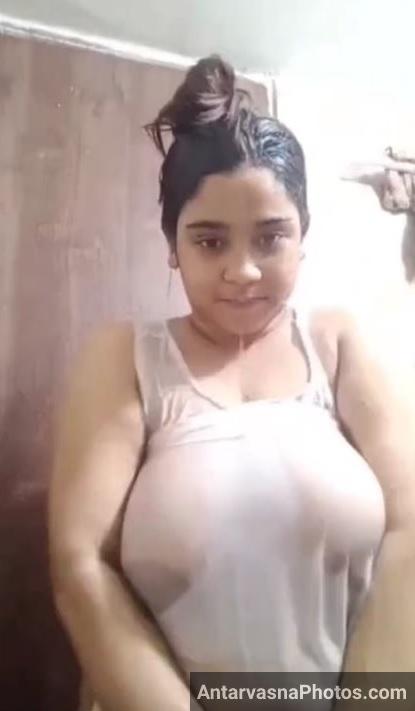 https://pub-5fcdf72a54cd4edbb03ec3edaa415a42.r2.dev/nakedleaks/tanker_bhabhi_reveals_sensual_bathroom_pictures/1.jpg