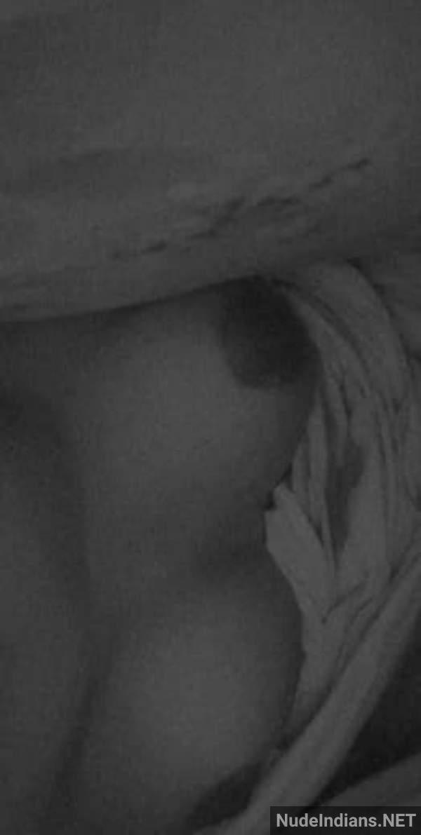 https://pub-5fcdf72a54cd4edbb03ec3edaa415a42.r2.dev/nakedleaks/tasnim_ayesha_tiktok_sensation's_risque_content/11.jpg