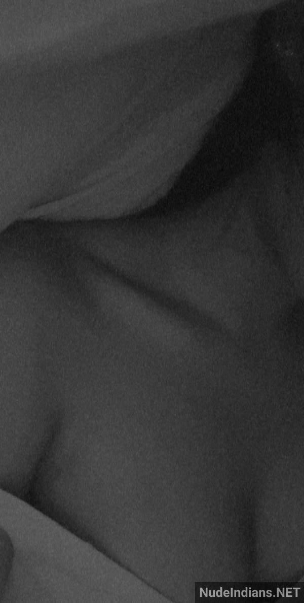 https://pub-5fcdf72a54cd4edbb03ec3edaa415a42.r2.dev/nakedleaks/tasnim_ayesha_tiktok_sensation's_risque_content/51.jpg