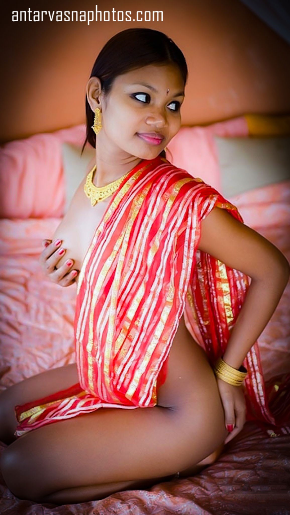 https://pub-5fcdf72a54cd4edbb03ec3edaa415a42.r2.dev/nakedleaks/teenager_from_india_undressing_on_camera/0.jpg