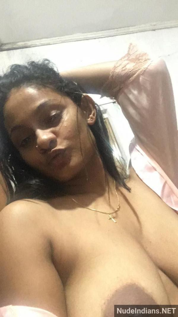 https://pub-5fcdf72a54cd4edbb03ec3edaa415a42.r2.dev/nakedleaks/telangana_spouse_takes_charge_seductively_with_dusky_display/5.jpg