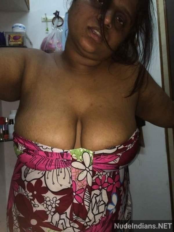 https://pub-5fcdf72a54cd4edbb03ec3edaa415a42.r2.dev/nakedleaks/telugu_housewife's_intimate_photos_leaked_online/35.jpg