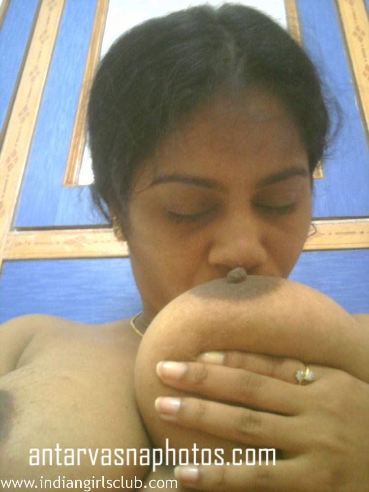 https://pub-5fcdf72a54cd4edbb03ec3edaa415a42.r2.dev/nakedleaks/tempting_bosoms_of_an_indian_housewife/1.jpg